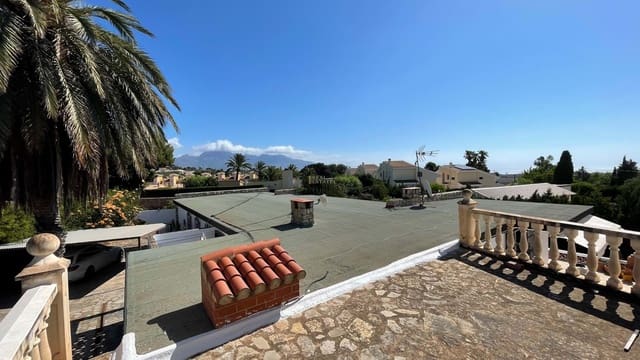 5 bedroom Villa for sale in La Nucia with pool garage - € 750,000 (Ref: 8555448)