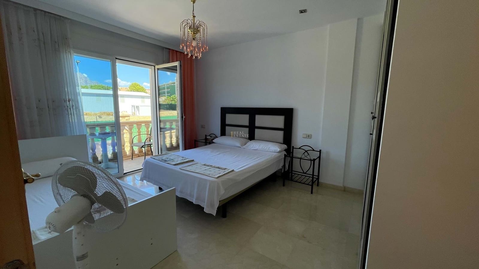 4 bedroom Villa for sale in Alfaz del Pi / L'Alfas del Pi with pool garage - € 1,250,000 (Ref: 8555459)