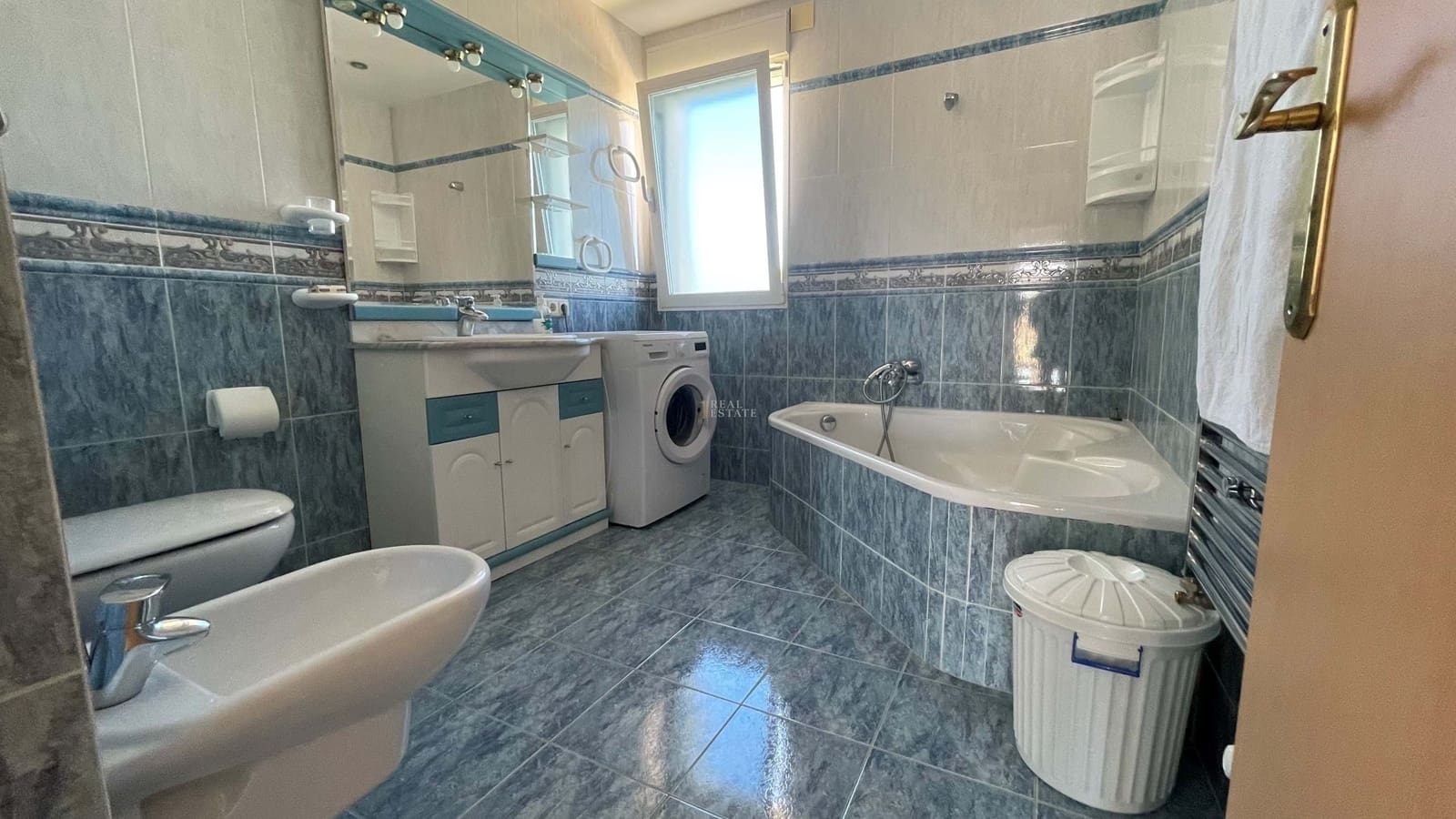 4 bedroom Villa for sale in Alfaz del Pi / L'Alfas del Pi with pool garage - € 1,250,000 (Ref: 8555459)