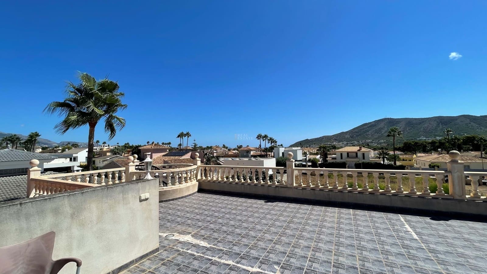 4 bedroom Villa for sale in Alfaz del Pi / L'Alfas del Pi with pool garage - € 1,250,000 (Ref: 8555459)