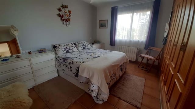 Chalet de 4 habitaciones en La Nucia en venta con piscina garaje - 470.000 € (Ref: 8555479)