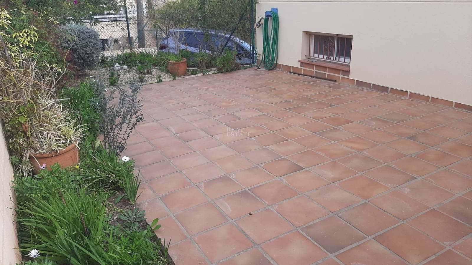 Chalet de 4 habitaciones en La Nucia en venta con piscina garaje - 470.000 € (Ref: 8555479)