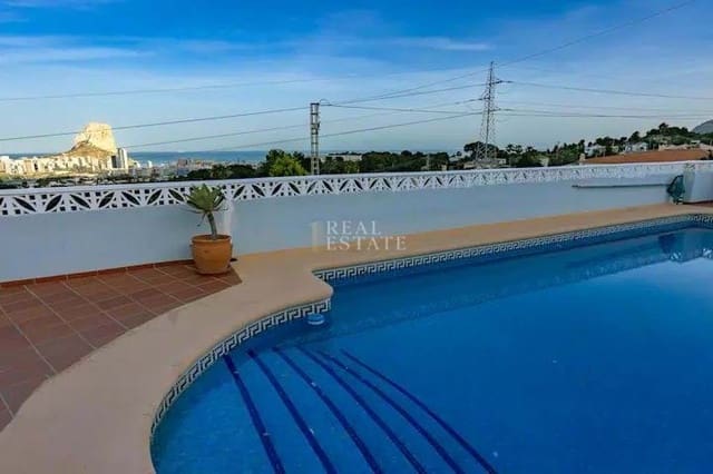 Chalet de 7 habitaciones en Calpe / Calp en venta con piscina garaje - 840.000 € (Ref: 8555490)