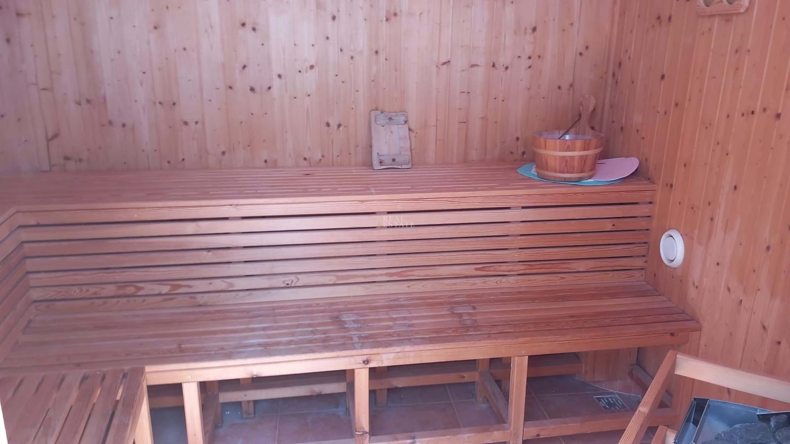 Chalet de 7 habitaciones en Calpe / Calp en venta con piscina garaje - 840.000 € (Ref: 8555490)