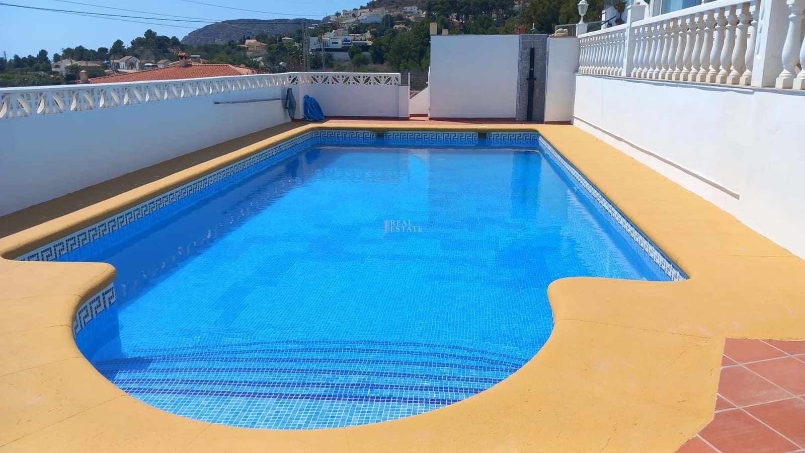 Chalet de 7 habitaciones en Calpe / Calp en venta con piscina garaje - 840.000 € (Ref: 8555490)