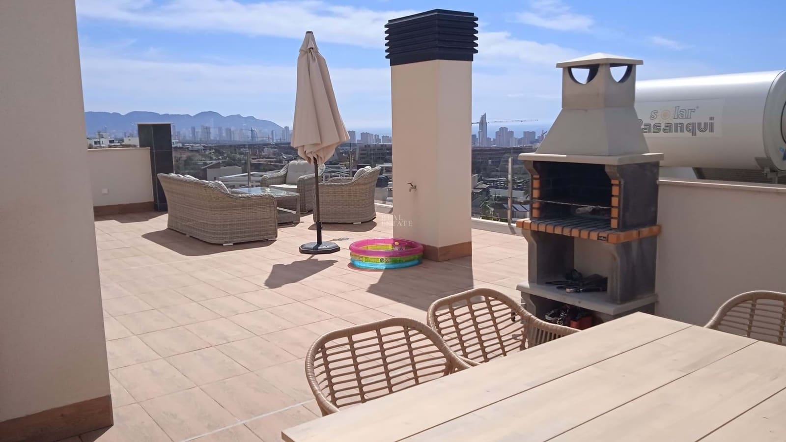 Apartamento de 3 habitaciones en Finestrat en venta con piscina garaje - 389.000 € (Ref: 8555495)