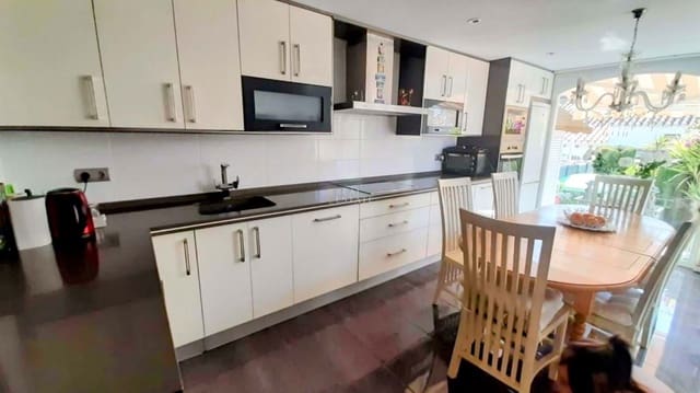 3 sovrum Bungalow till salu i Alfaz del Pi / L'Alfàs del Pi med pool garage - 375 000 € (Ref: 8555514)