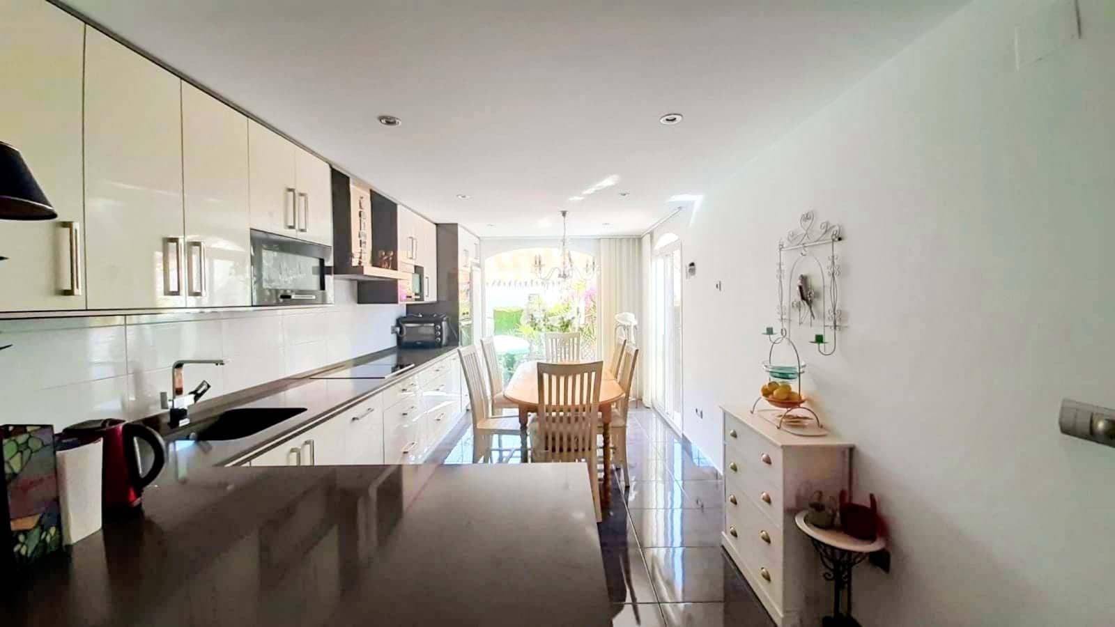 3 soverom Bungalow til salgs i Alfaz del Pi / L'Alfas del Pi med svømmebasseng garasje - € 375 000 (Ref: 8555514)