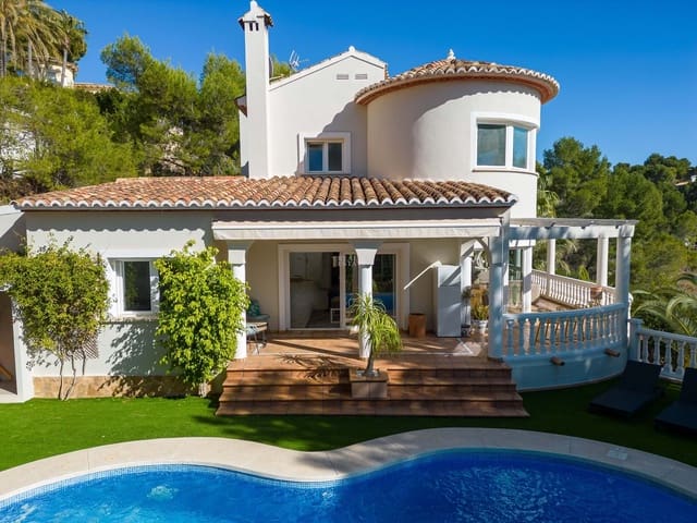 Chalet de 4 habitaciones en Altea en venta con piscina garaje - 1.100.000 € (Ref: 8555517)