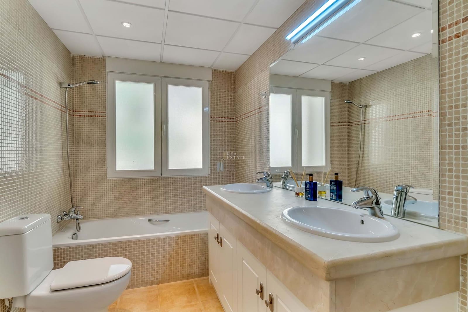 Chalet de 4 habitaciones en Altea en venta con piscina garaje - 1.100.000 € (Ref: 8555517)