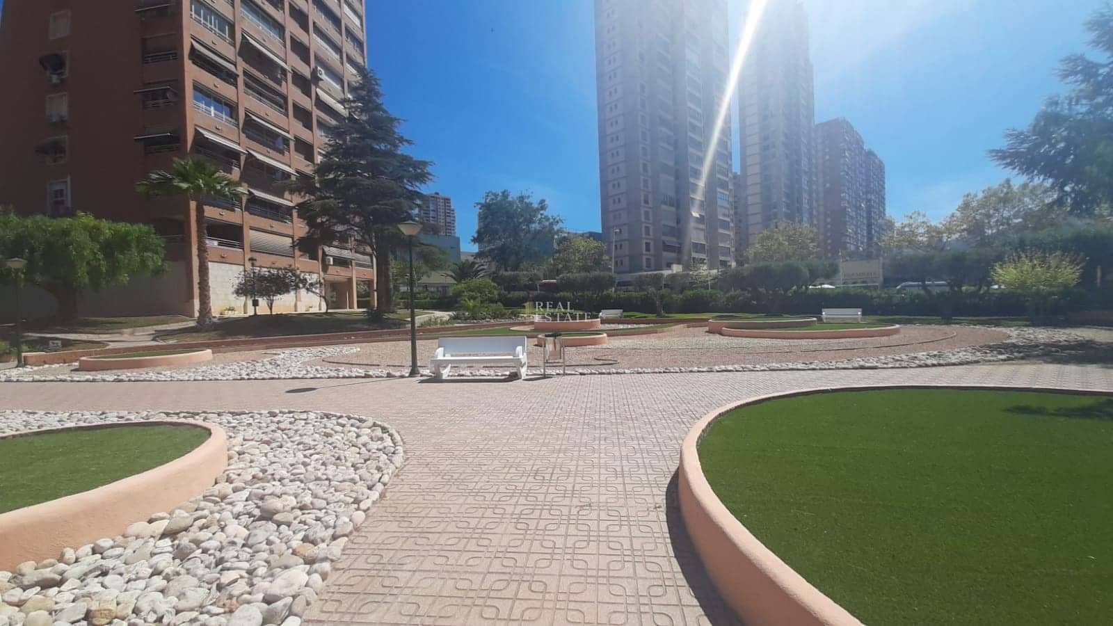 4 bedroom Apartment for sale in Benidorm with pool garage - € 495,000 (Ref: 8555519)