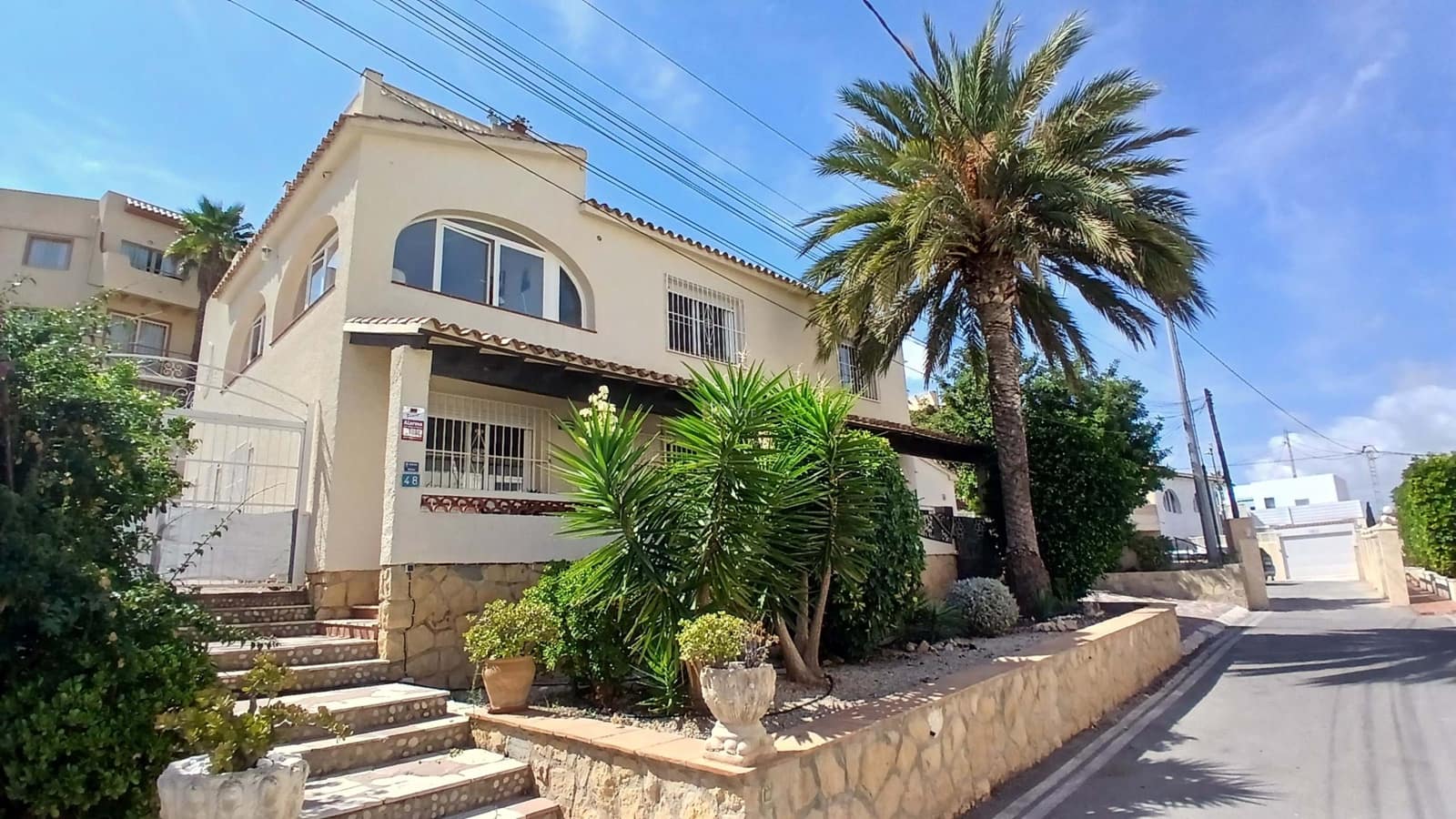 9 bedroom Villa for sale in Alfaz del Pi / L'Alfas del Pi with pool garage - € 799,950 (Ref: 8555552)