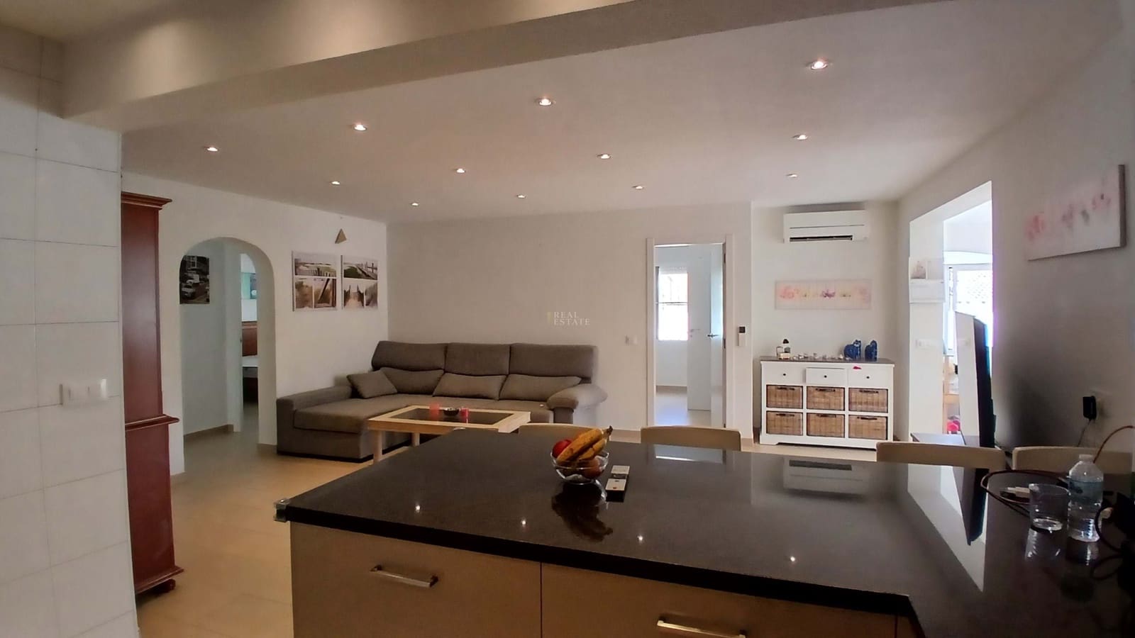 9 bedroom Villa for sale in Alfaz del Pi / L'Alfas del Pi with pool garage - € 799,950 (Ref: 8555552)