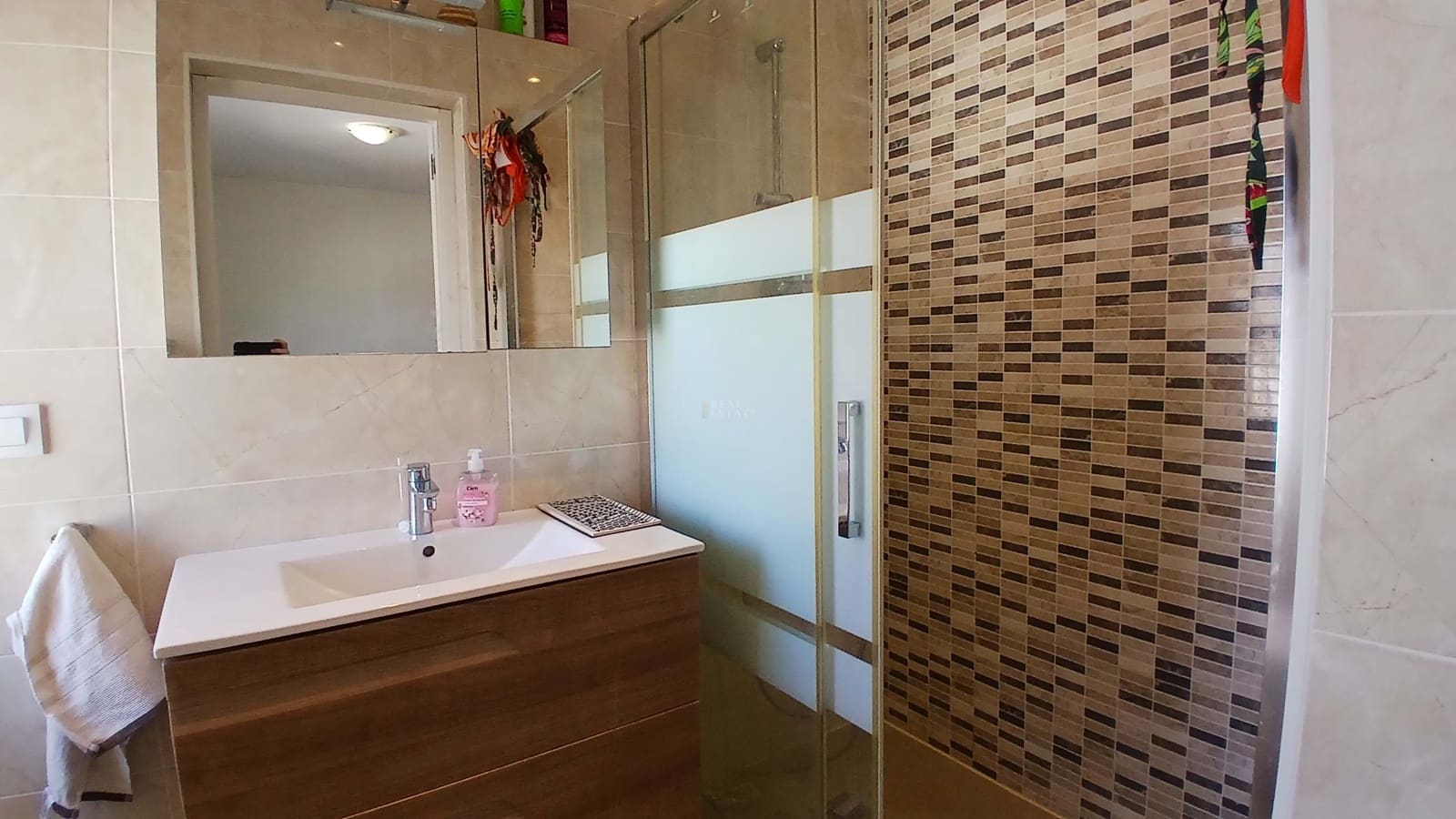 9 bedroom Villa for sale in Alfaz del Pi / L'Alfas del Pi with pool garage - € 799,950 (Ref: 8555552)