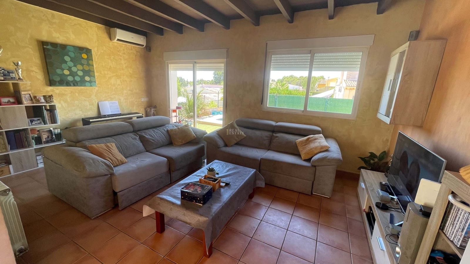 Chalet de 4 habitaciones en La Nucia en venta con piscina garaje - 450.000 € (Ref: 8568692)
