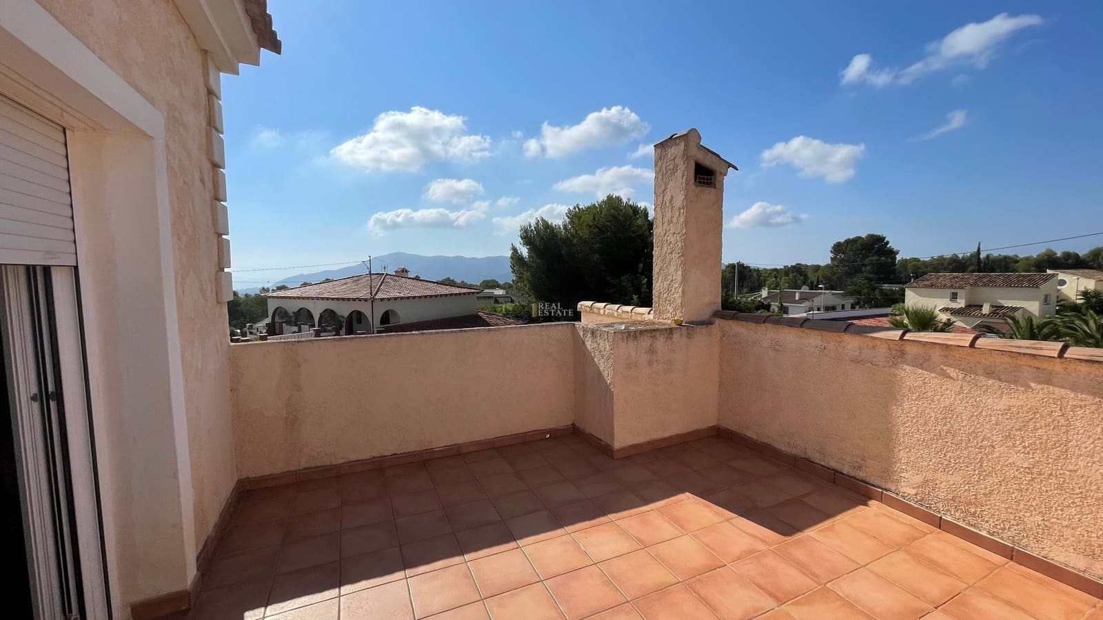 Chalet de 4 habitaciones en La Nucia en venta con piscina garaje - 450.000 € (Ref: 8568692)