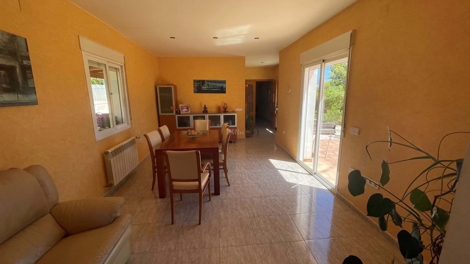 Chalet de 4 habitaciones en La Nucia en venta con piscina garaje - 450.000 € (Ref: 8568692)