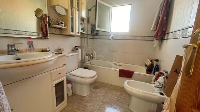 Chalet de 4 habitaciones en La Nucia en venta con piscina garaje - 450.000 € (Ref: 8568692)