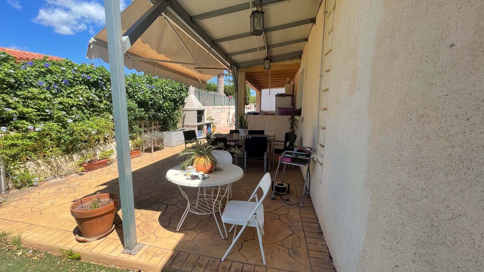 Chalet de 4 habitaciones en La Nucia en venta con piscina garaje - 450.000 € (Ref: 8568692)