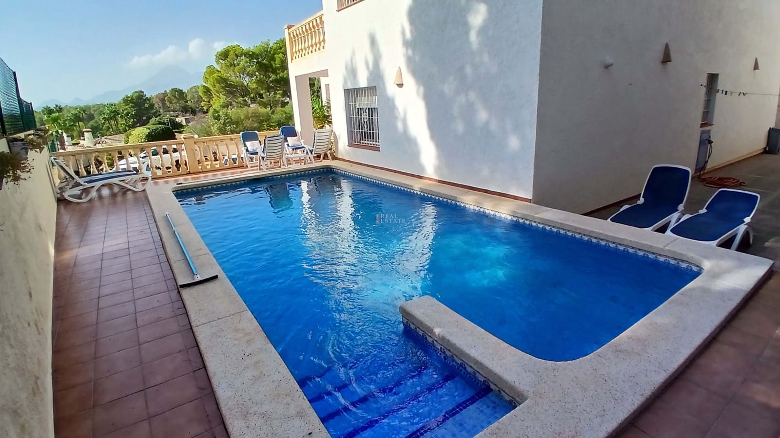 3 bedroom Villa for sale in Altea with pool garage - € 795,000 (Ref: 8625419)