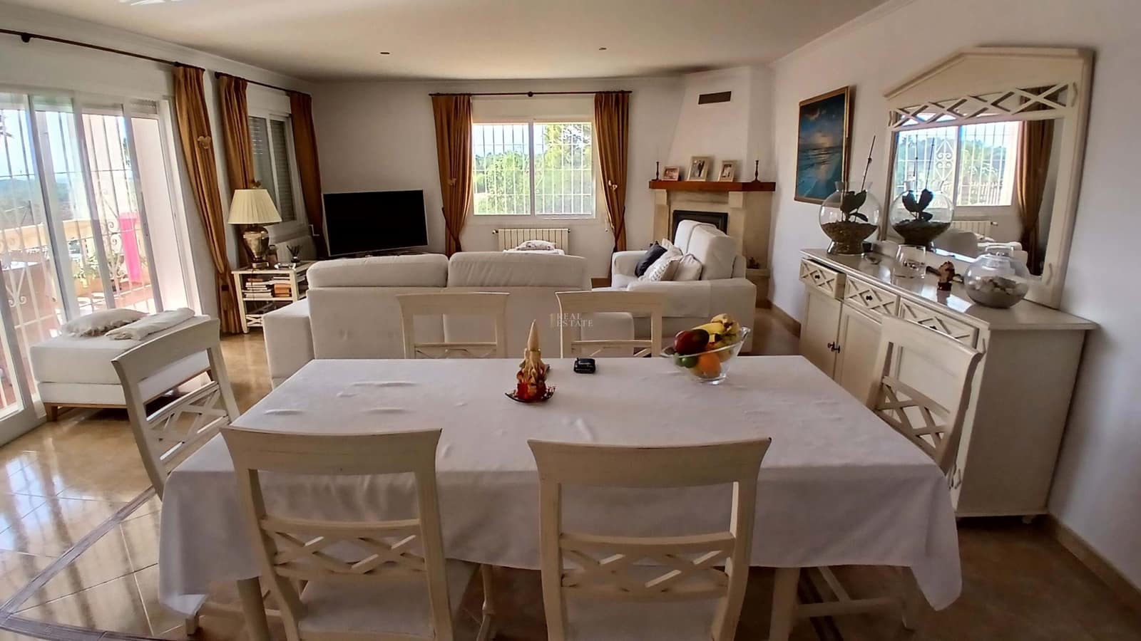 3 bedroom Villa for sale in Altea with pool garage - € 795,000 (Ref: 8625419)