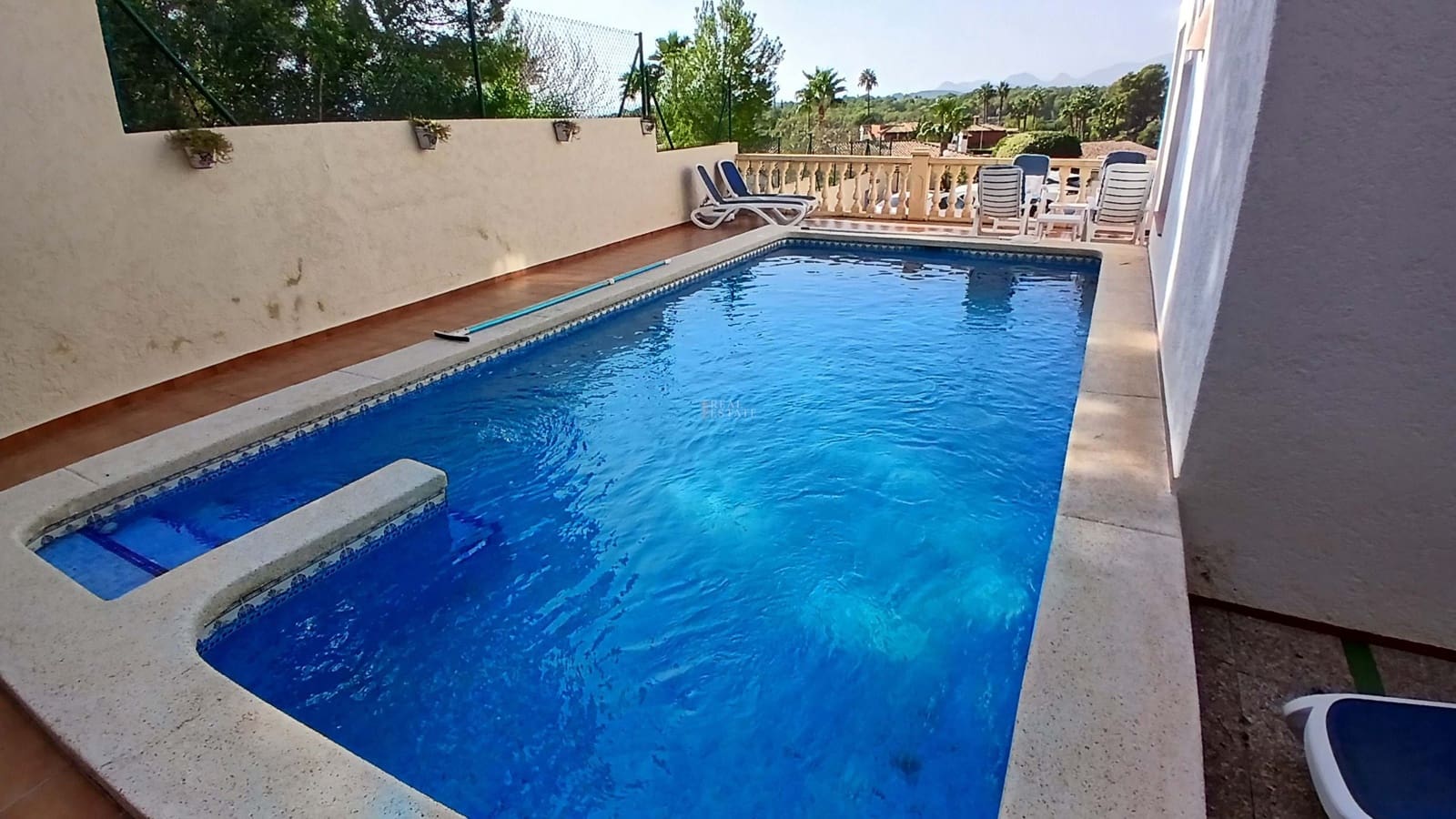 3 bedroom Villa for sale in Altea with pool garage - € 795,000 (Ref: 8625419)