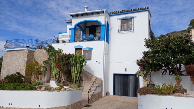 3 soveværelse Villa til salg i Senija med swimmingpool garage - € 340.000 (Ref: 8664237)