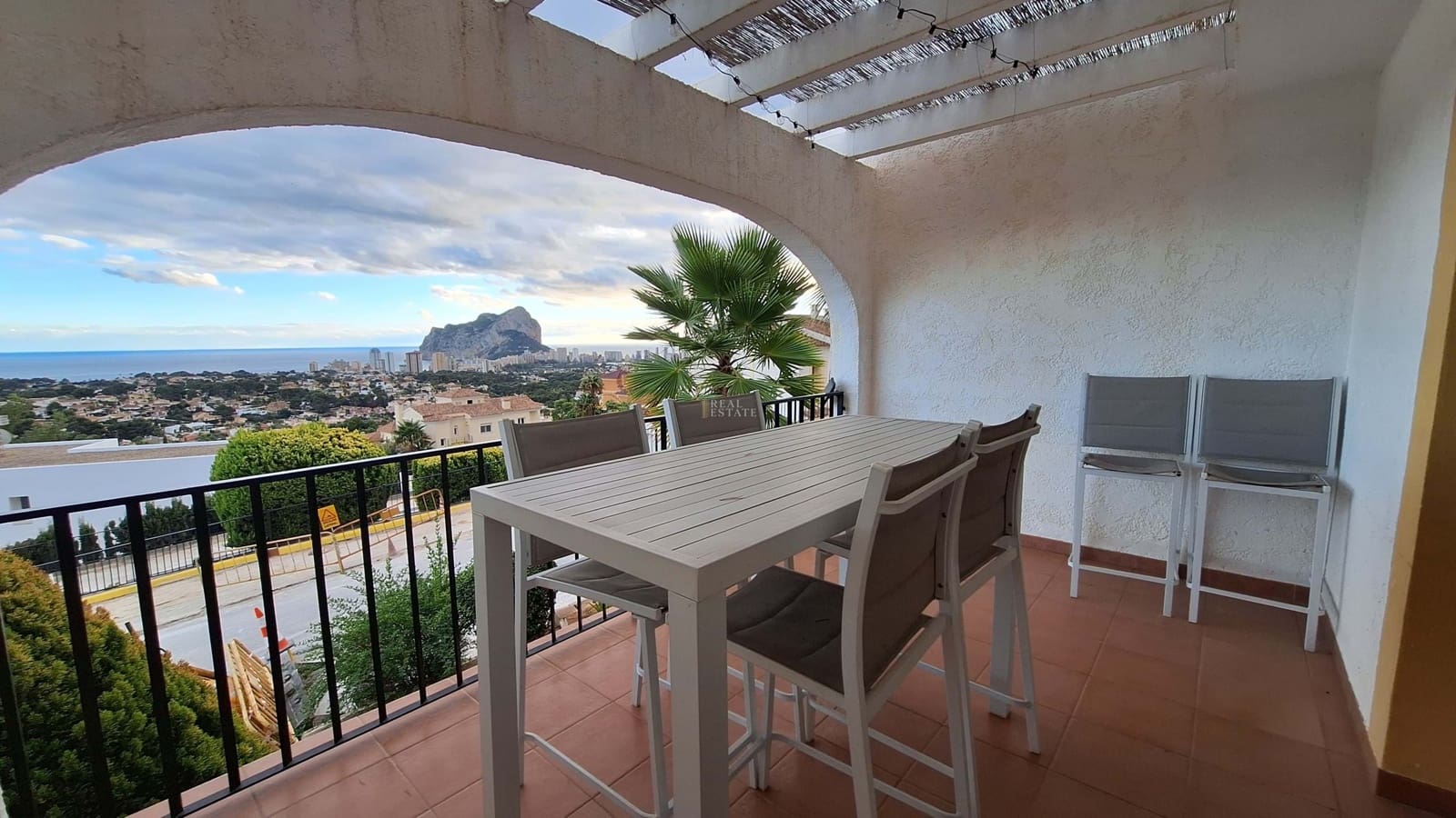 2 bedroom Apartment for sale in Calpe / Calp with pool - € 250,000 (Ref: 8688625)