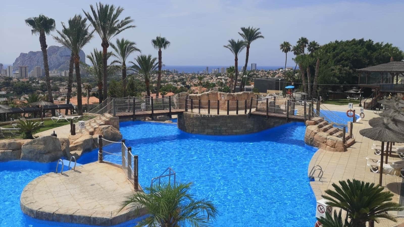 2 bedroom Apartment for sale in Calpe / Calp with pool - € 250,000 (Ref: 8688625)