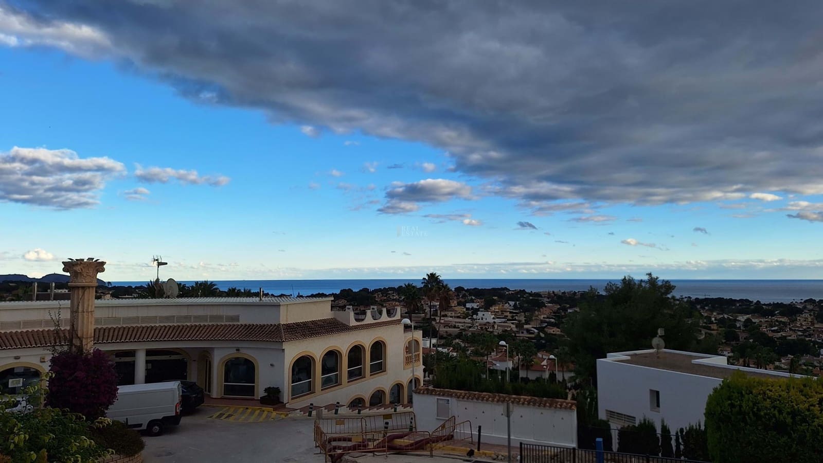 2 bedroom Apartment for sale in Calpe / Calp with pool - € 250,000 (Ref: 8688625)