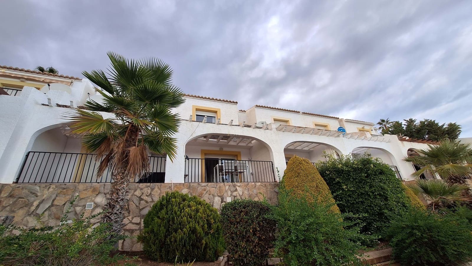 2 bedroom Apartment for sale in Calpe / Calp with pool - € 250,000 (Ref: 8688625)