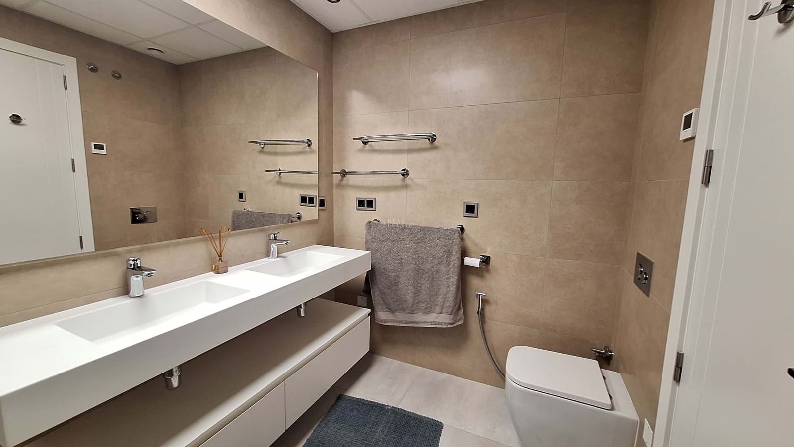 3 chambre Appartement à vendre à Benidorm avec piscine garage - 700 000 € (Ref: 8708284)