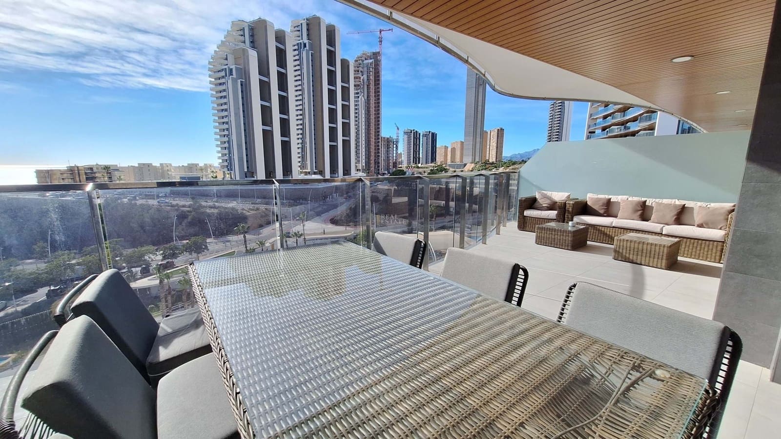 3 chambre Appartement à vendre à Benidorm avec piscine garage - 700 000 € (Ref: 8708284)