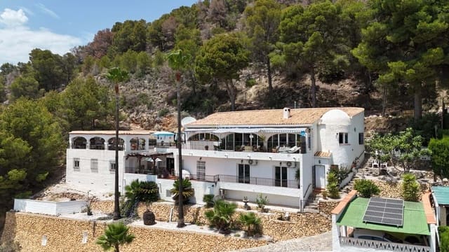 4 quarto Moradia para venda em Callosa d'En Sarrià com piscina - 470 000 € (Ref: 8744685)