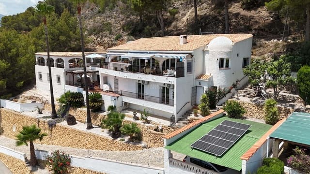 4 quarto Moradia para venda em Callosa d'En Sarrià com piscina - 470 000 € (Ref: 8744685)