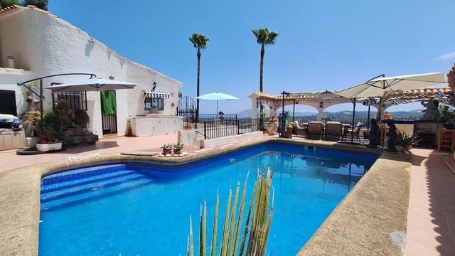 4 quarto Moradia para venda em Callosa d'En Sarrià com piscina - 470 000 € (Ref: 8744685)