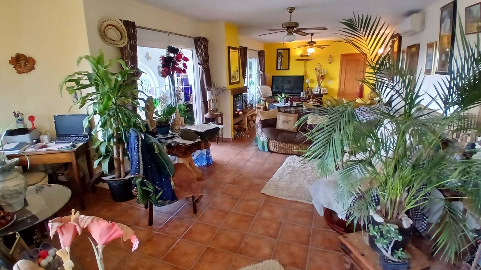 4 soveværelse Villa til salg i Callosa d'En Sarria med swimmingpool - € 470.000 (Ref: 8744685)