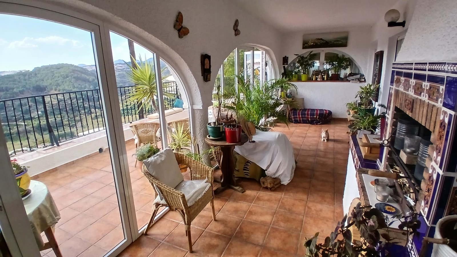 4 soveværelse Villa til salg i Callosa d'En Sarria med swimmingpool - € 470.000 (Ref: 8744685)