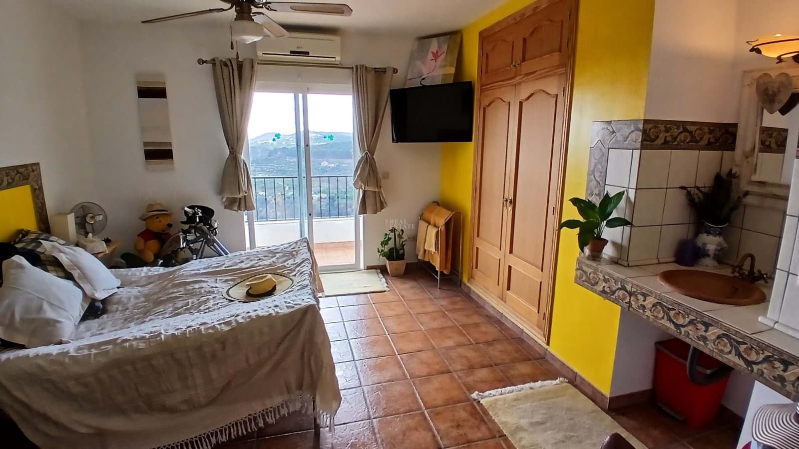 4 soveværelse Villa til salg i Callosa d'En Sarria med swimmingpool - € 470.000 (Ref: 8744685)