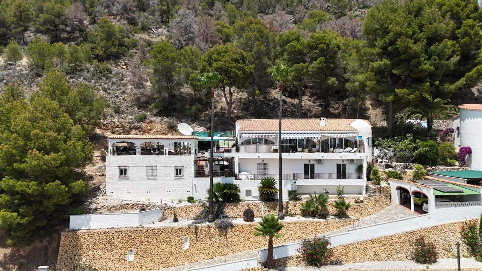 4 soveværelse Villa til salg i Callosa d'En Sarria med swimmingpool - € 470.000 (Ref: 8744685)