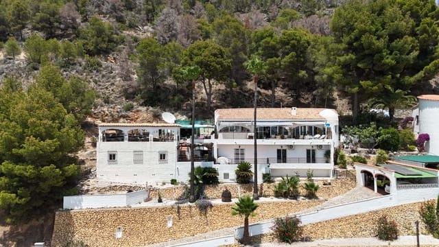 4 quarto Moradia para venda em Callosa d'En Sarrià com piscina - 470 000 € (Ref: 8744685)