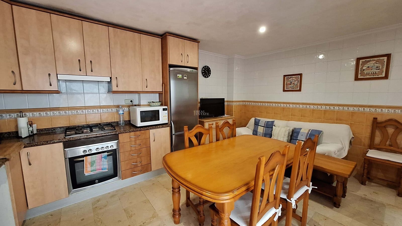 4 bedroom Townhouse for sale in La Nucia with garage - € 307,000 (Ref: 8744773)