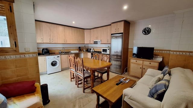 Casa de 4 habitaciones en La Nucia en venta con garaje - 307.000 € (Ref: 8744773)