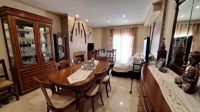 Casa de 4 habitaciones en La Nucia en venta con garaje - 307.000 € (Ref: 8744773)