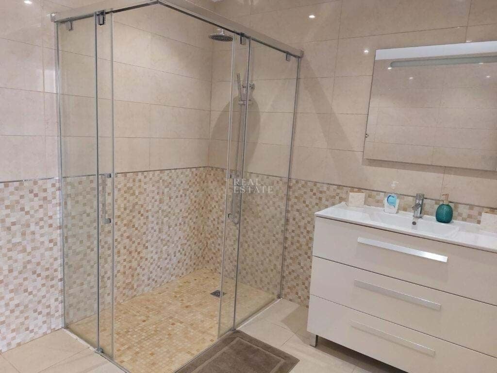 Chalet de 6 habitaciones en Alfaz del Pi / L'Alfàs del Pi en venta con piscina - 725.000 € (Ref: 8764524)