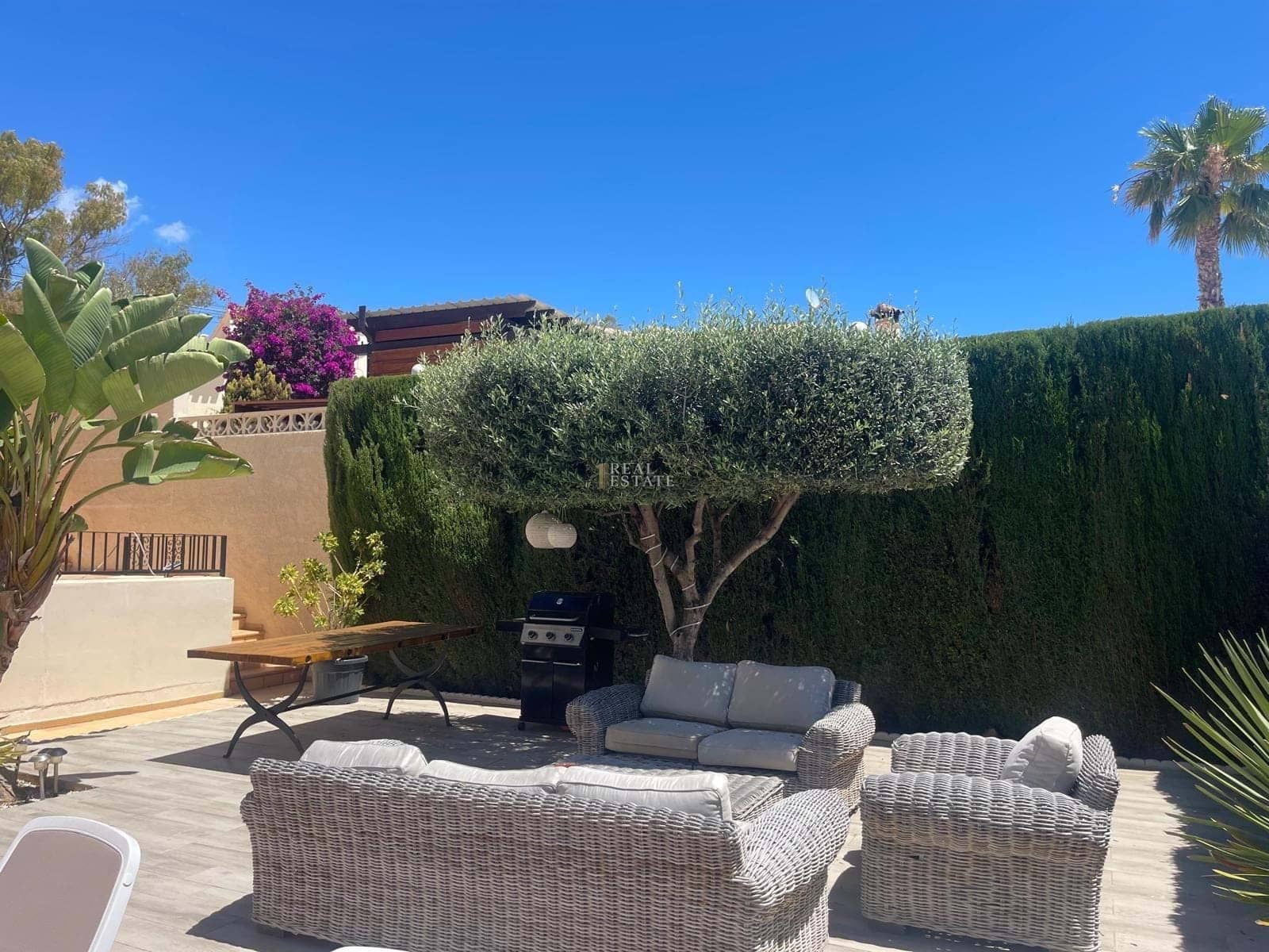 Chalet de 6 habitaciones en Alfaz del Pi / L'Alfàs del Pi en venta con piscina - 725.000 € (Ref: 8764524)