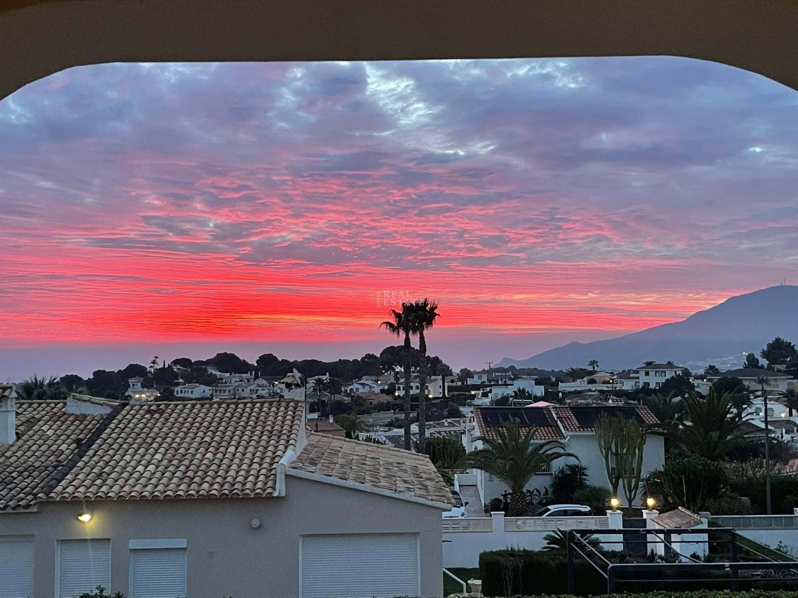 Chalet de 6 habitaciones en Alfaz del Pi / L'Alfàs del Pi en venta con piscina - 725.000 € (Ref: 8764524)