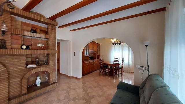 6 soveværelse Villa til salg i Oliva med swimmingpool garage - € 550.000 (Ref: 8769406)