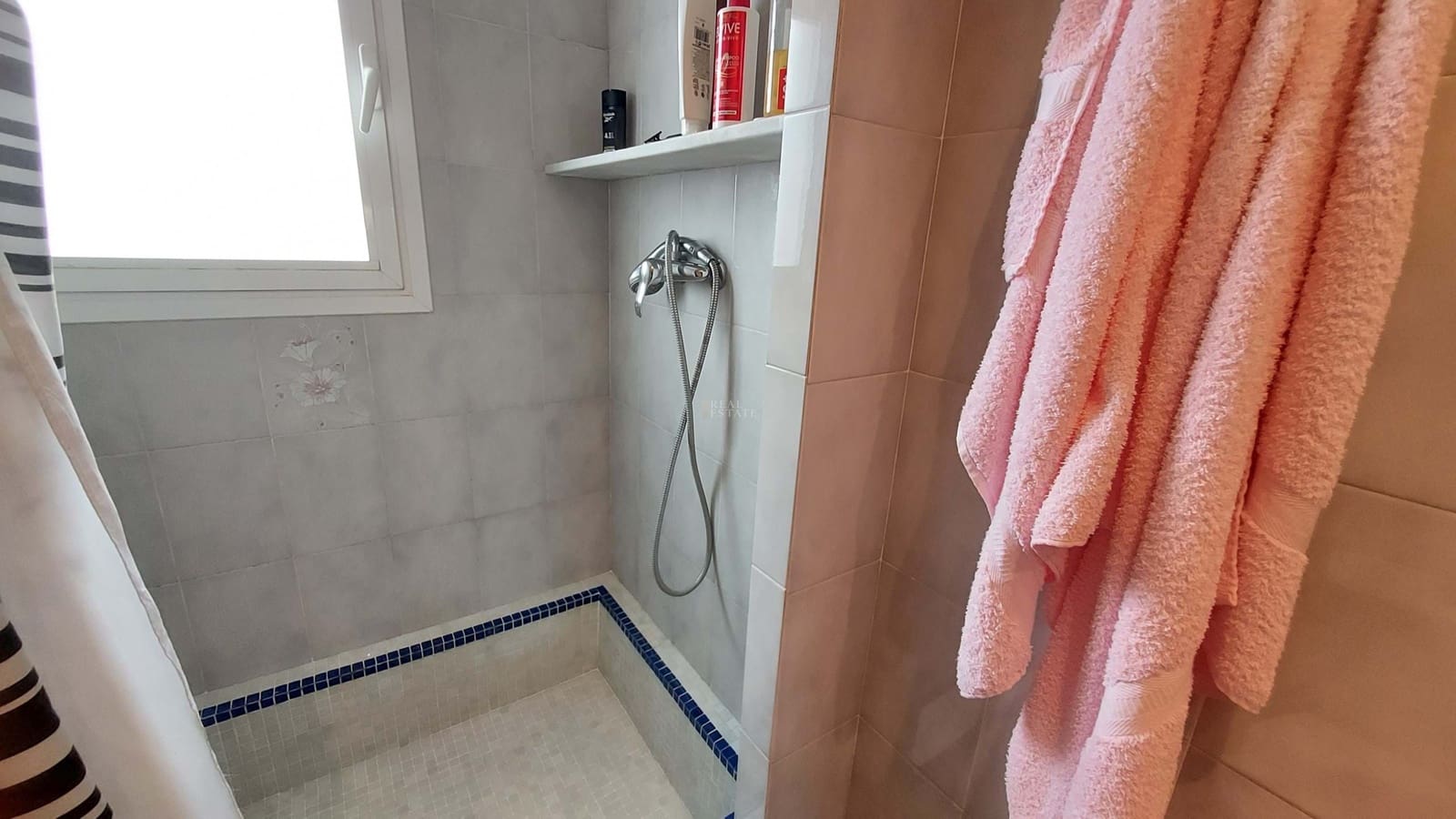 6 quarto Moradia para venda em Oliva com piscina garagem - 550 000 € (Ref: 8769406)