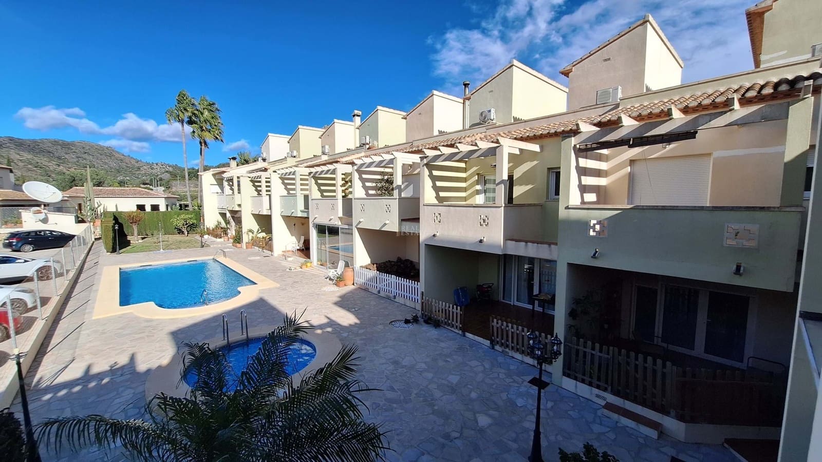 3 soverom Hus til salgs i Rafol de Almunia med svømmebasseng - € 245 000 (Ref: 8774642)